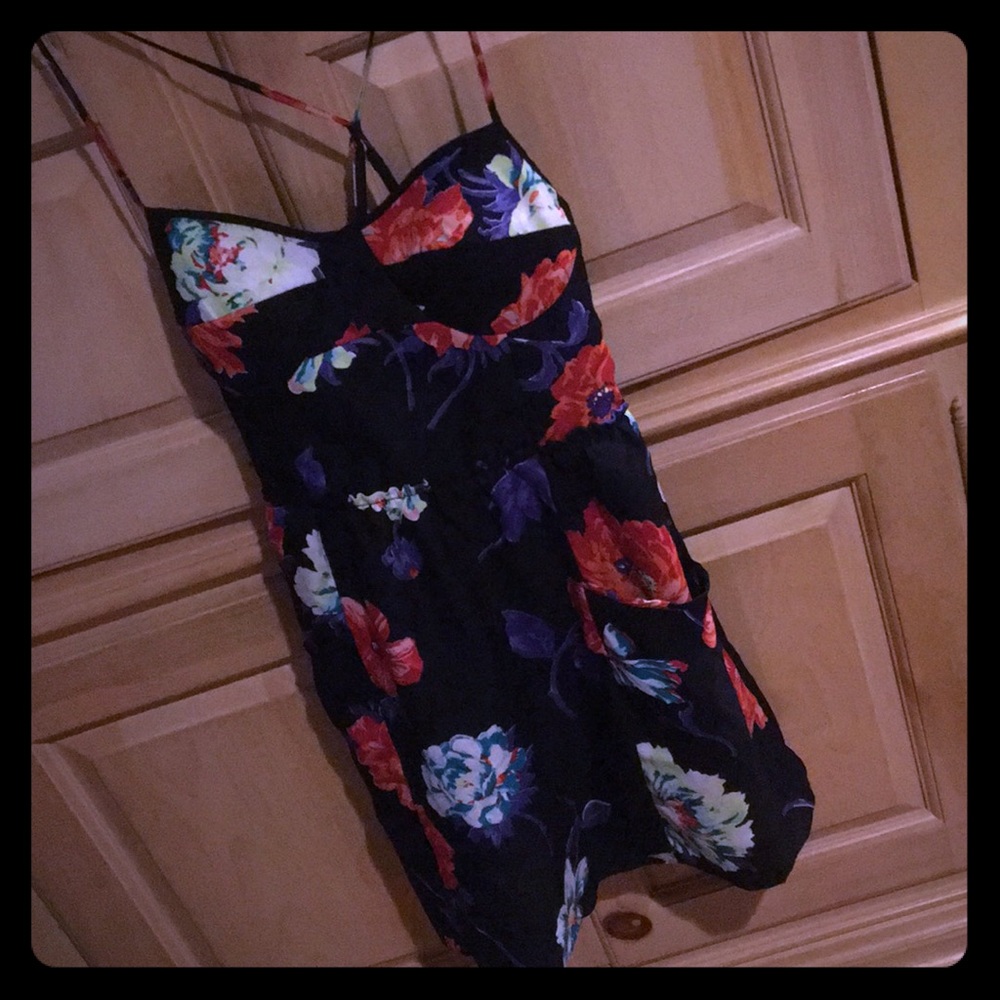 🛍AEO floral print dress w/ pockets